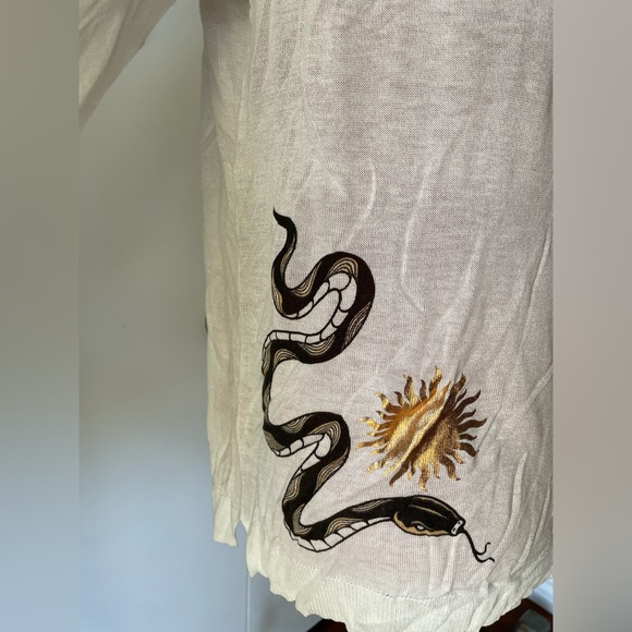 Torrid sheer white long sleeve top - Picture 3 of 6